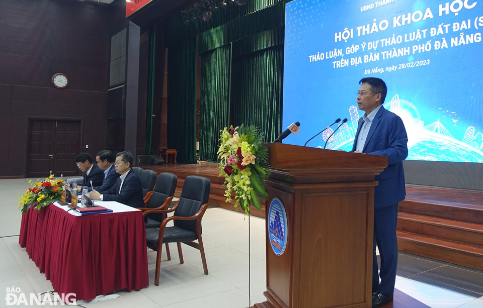 Director of the Planning and Land Resource Development Department under the Ministry of Natural Resources Dao Trung Chinh mentioned approaches to the amendment of the Land Law and key contents of the draft revised Land Law