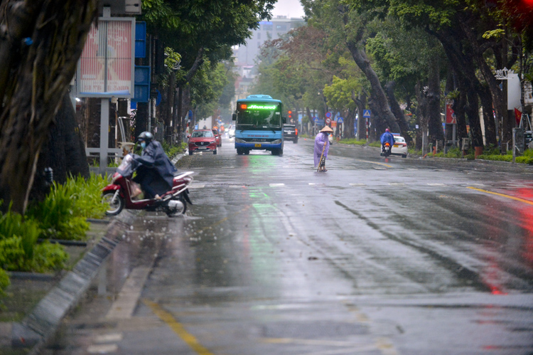 Thời tiết ngày 1-3: Bắc Bộ mưa nhỏ vài nơi, Nam Bộ có nơi nắng nóng