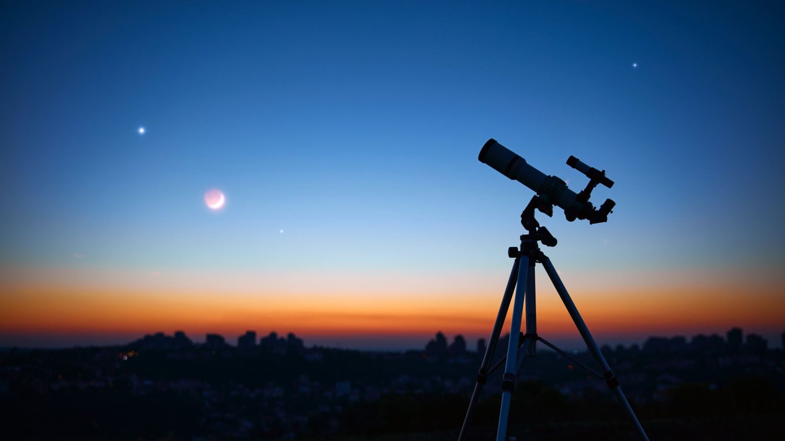 Ngày 28-3 có thể ngắm 5 hành tinh thẳng hàng tỏa sáng trên bầu trời bằng mắt thường