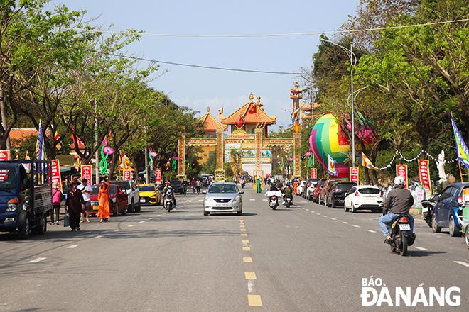 Su Van Hanh Street where many activities of the Quan The Am Festival take place