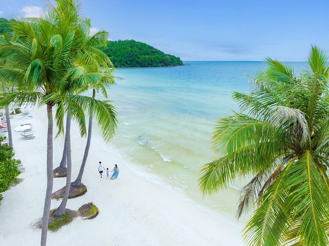 Phú Quốc cuốn hút du khách bởi những bãi biển mang vẻ đẹp tinh khôi như Bãi Sao, Bãi Vũng Bầu.