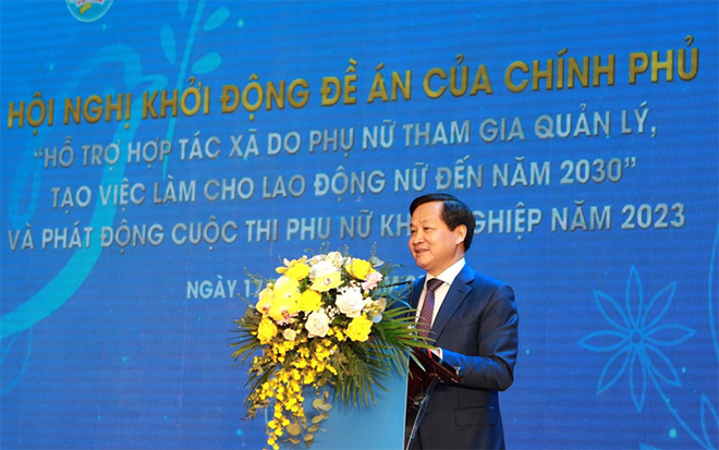 Bí thư Trung ương Đảng, Phó Thủ tướng Chính phủ Lê Minh Khái phát biểuchỉ đạo hội nghị.