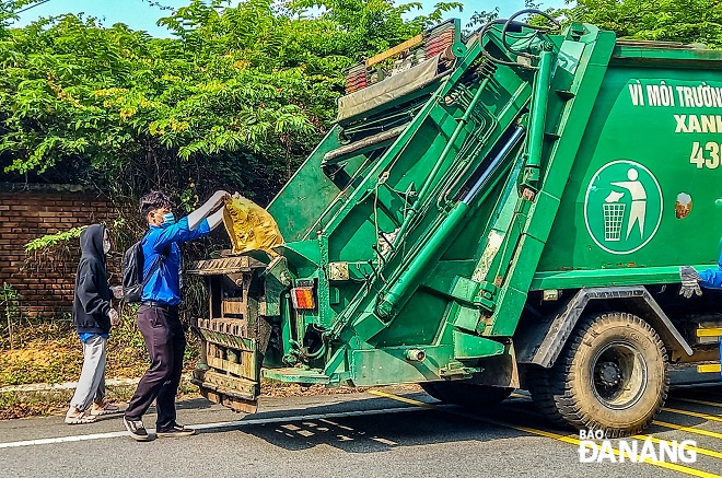 Waste is transported for proper treatment after being collected by Youth Union members.