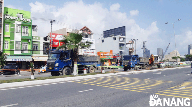 The upgrade of the Ngo Quyen Street - Ngu Hanh Son route at second stage is underway