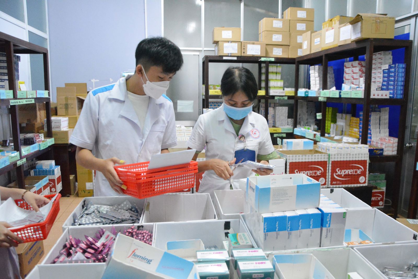 Bộ Y tế gia hạn 10.350 thuốc, nguyên liệu làm thuốc, vắc-xin và sinh phẩm y tế