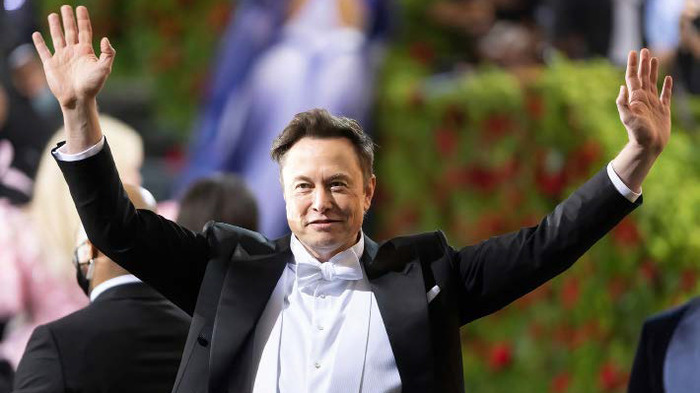 Forbes: Elon Musk không còn là người giàu nhất thế giới