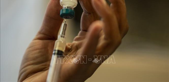Khẩn trương tiêm vắc-xin cho trẻ trước nguy cơ cao xâm nhập bại liệt hoang dại