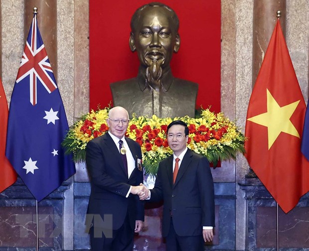 Chủ tịch nước Võ Văn Thưởng và Toàn quyền Australia David Hurley. (Ảnh: Thống Nhất/TTXVN)