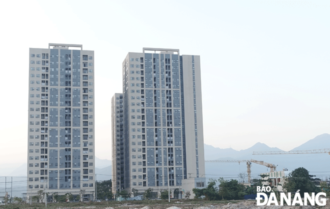 The social housing apartment project aon the land lot No B4-2 in the Bau Tram Lakeside Green Urban Area, Hoa Hiep Nam Ward, Lien Chieu District is a bright spot of the city's real estate market in early 2023. Photo: H.H