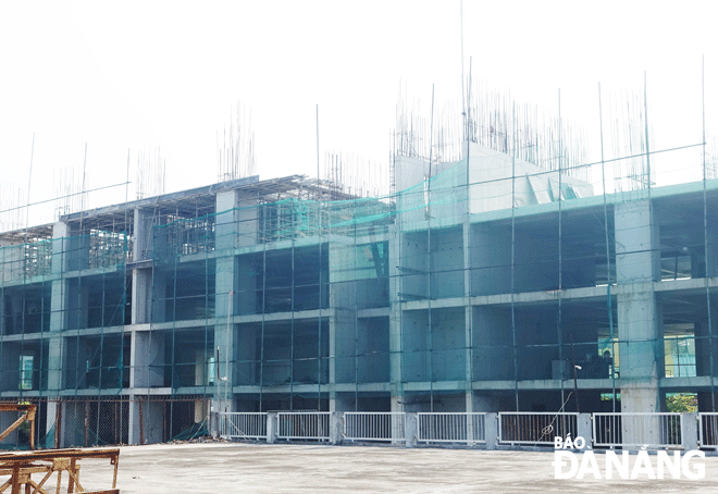 A block of houses in the social housing apartment project in the An Trung 2 residential area is under construction. Photo: H.H