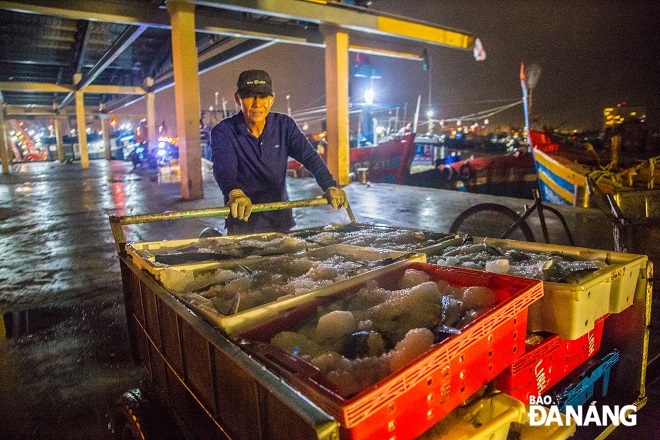 Seafood trolleys are always in full operation condition