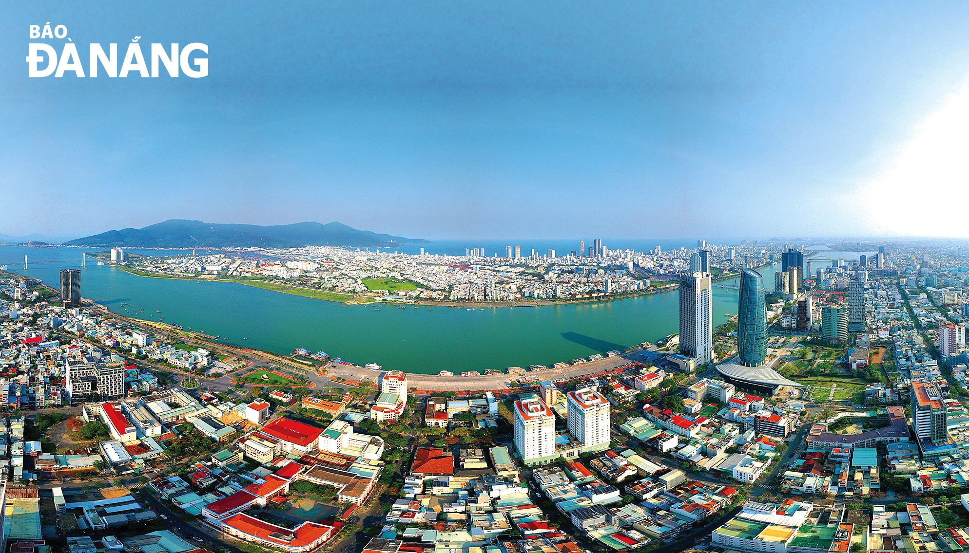 Da Nang boasts many advantages to become a worth-visiting and and worth-living city. Photo: NGUYEN XUAN TU