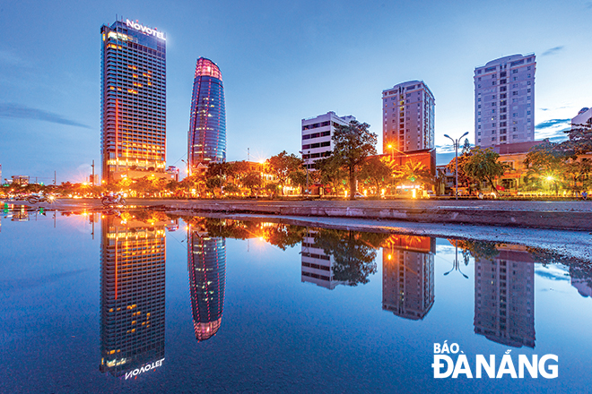 Urban landscapes along the both banks of Da Nang's Han River