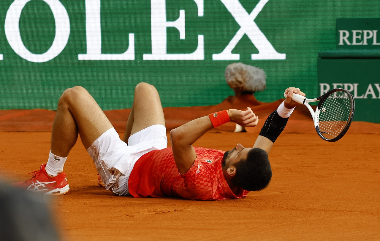 Djokovic bất ngờ bị loại ở ngay vòng 3 Monte Carlo Masters. Anhr: Reuters