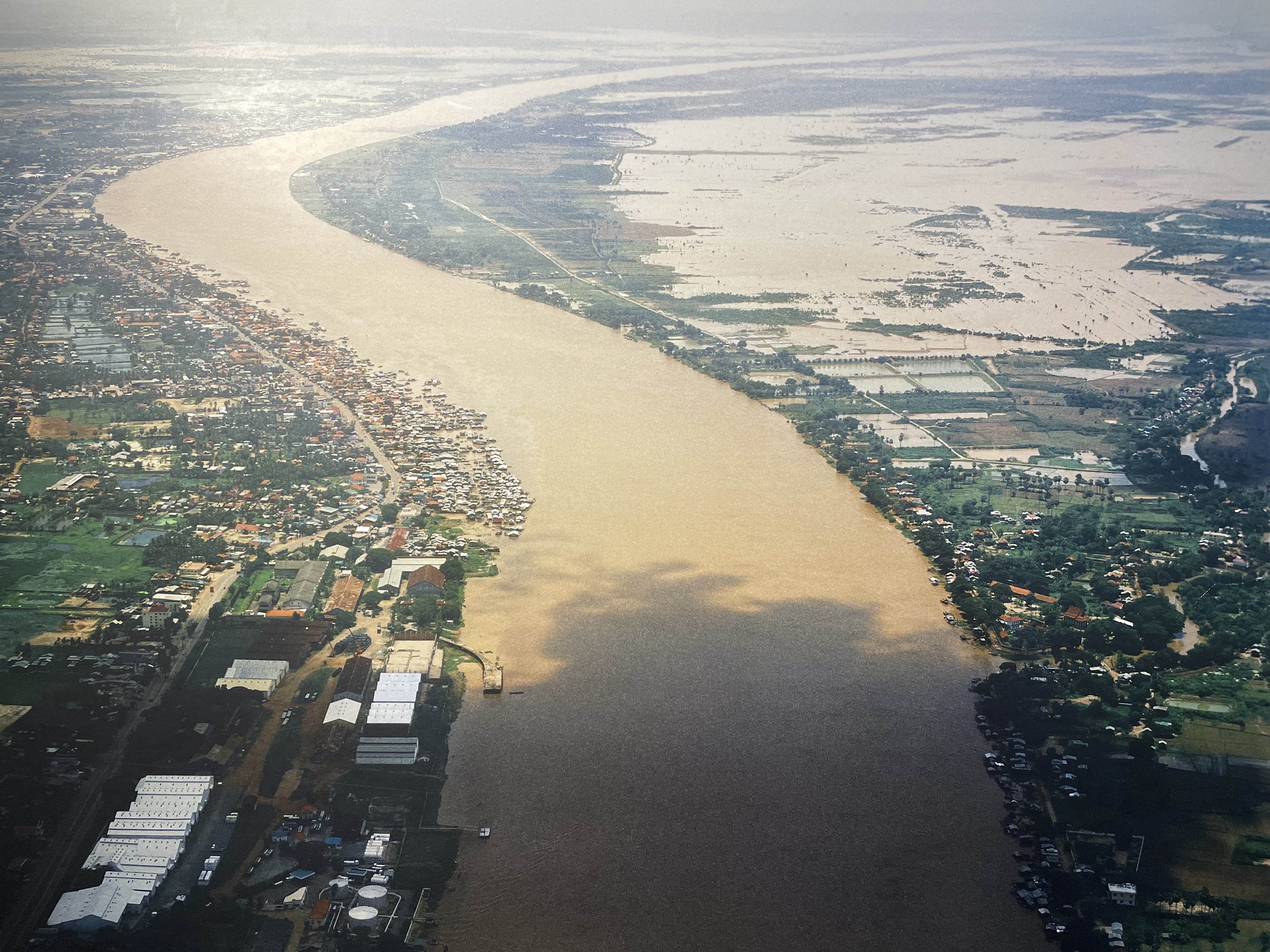 The image of the Mekong River at the ‘Life stories on Mekong River banks’ exhibition by French-Vietnamese photographer Lam Duc Hien. Photo: T.V