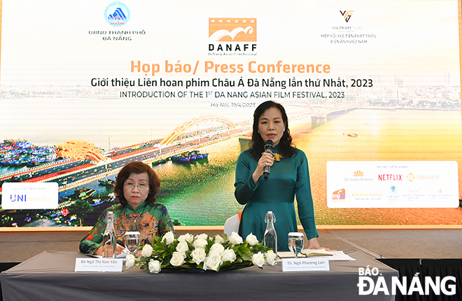 Vice Chairwoman of the Da Nang People's Committee Ngo Thi Kim Yen (left) and President of the Viet Nam Association of Film Promotion and Development Ngo Phuong Lan (right) answered questions raised by journalists and reporters about the organisation of the upcoming DANAFF at the press conference on Wednesday. Photo: PV