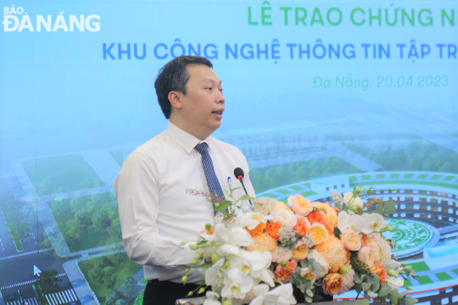 Deputy Minister of Information and Communications Nguyen Huy Dung speaking at the ceremony. Photo: M.Q