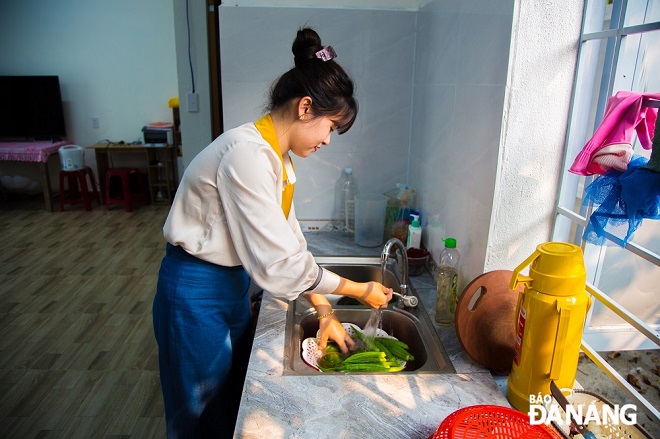 Teachers working in Hoa Bac mountainous commune feel secure when the city supports free accommodation.