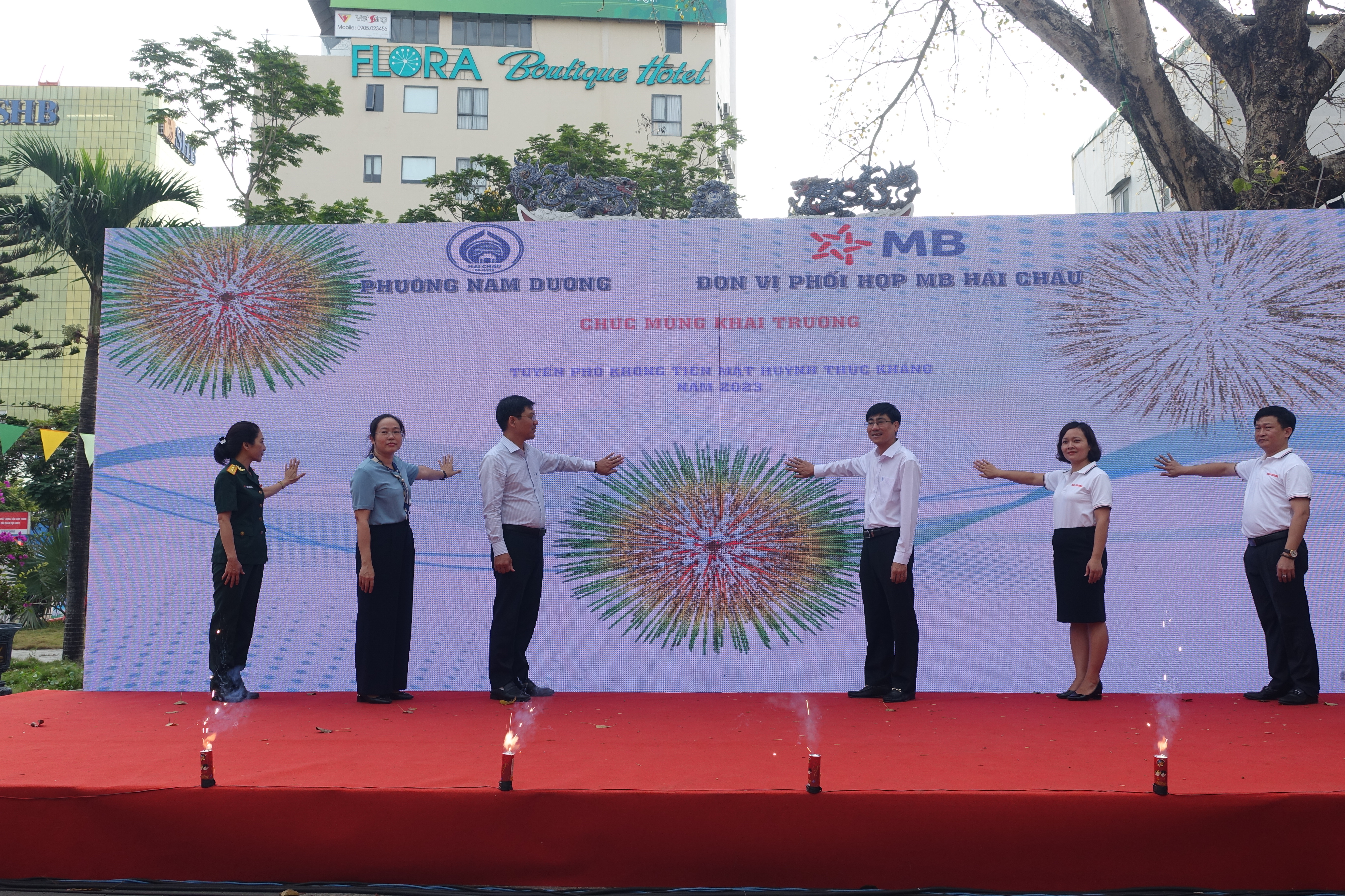 A recent ceremony to open Huynh Thuc Khang cashless payment street. Photo: HOANG HIEP