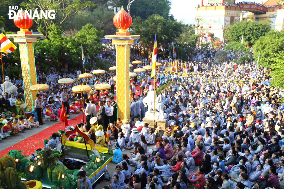 Lễ hội Quán Thế Âm Ngũ Hành Sơn năm 2023 thu hút rất đông người dân và du khách đến tham gia. 