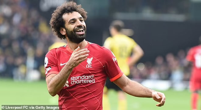 Mohamed Salah xốc Liverpool đứng dậy