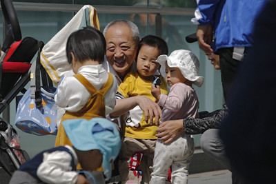 Trung Quốc khởi động dự án tăng tỷ lệ sinh