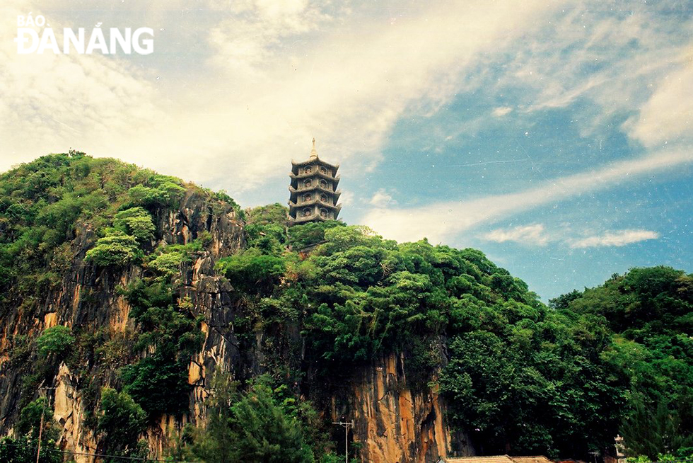 The Thuy Son Mount. is the largest, highest and most beautiful mountain in the Marble Mountains Tourist Area. Photo: N.QUANG