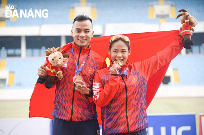Walker Nguyen Thi Thanh Phuc and her brother Nguyen Thanh Ngung are two of the city's sports expectations at the SEA Games 32. Photo: P.N