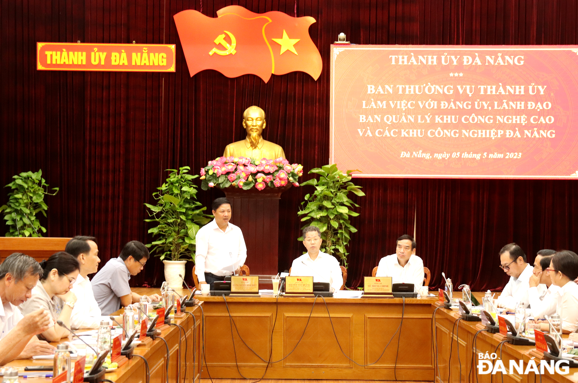 Phó Bí thư Thường trực Thành ủy Lương Nguyễn Minh Triết phát biểu tại buổi làm việc. Ảnh: TRỌNG HUY