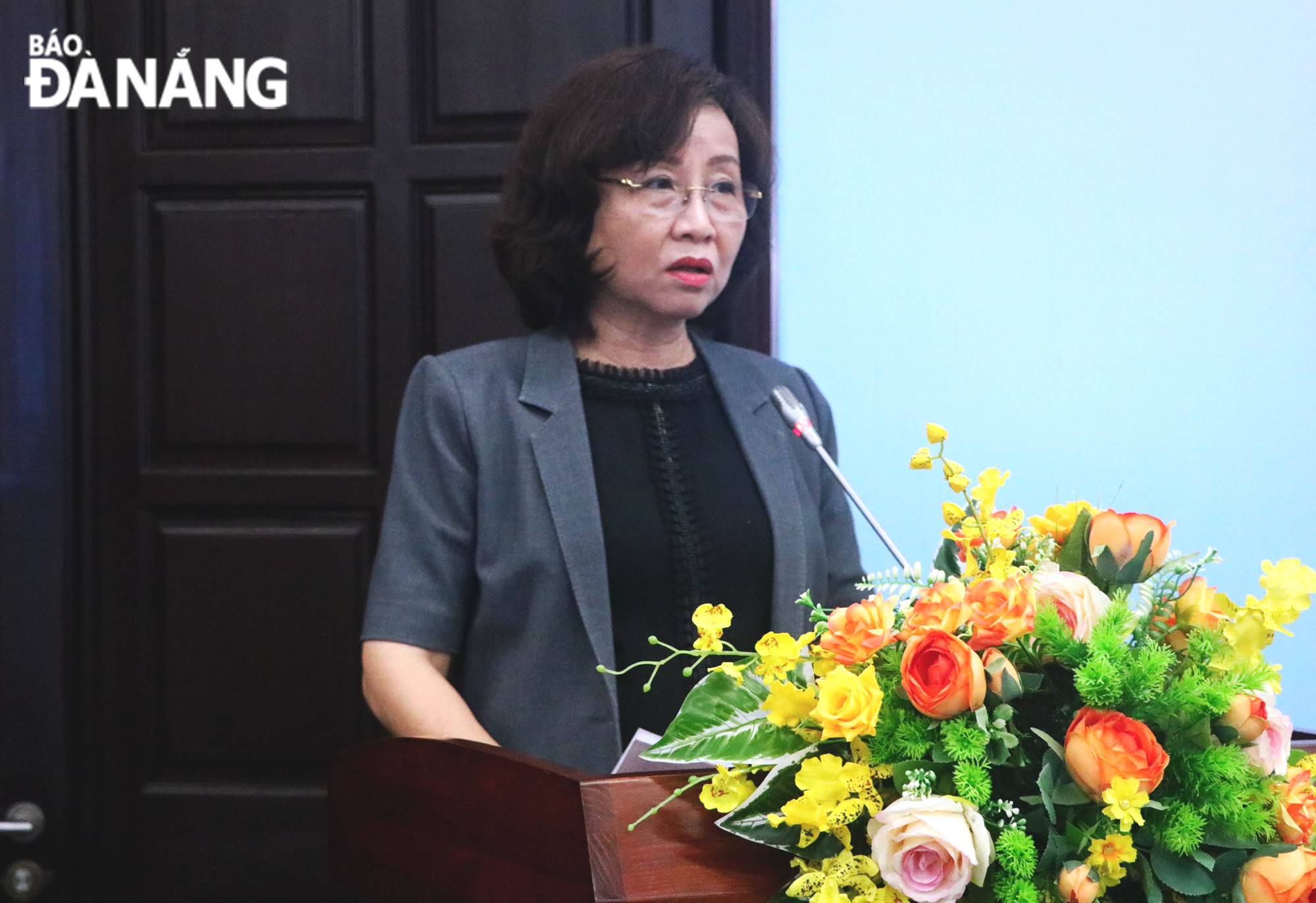 Phó Chủ tịch UBND thành phố Ngô Thị Kim Yến phát biểu tại Lễ khen thưởng các tổ chức, cá nhân có thành tích xuất sắc trong hoạt động khoa học, công nghệ và khởi nghiệp đổi mới sáng tạo