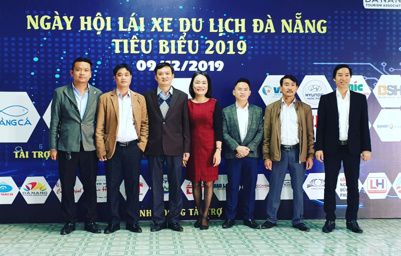 Đại diện Hội Vận chuyển du lịch tham gia Ngày hội lái xe du lịch Đà Nẵng tiêu biểu năm 2019.