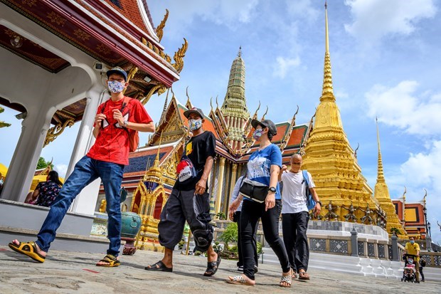 Visitors to the Grand Palace in Bangkok, Thailand (Photo: AFP/VNA)