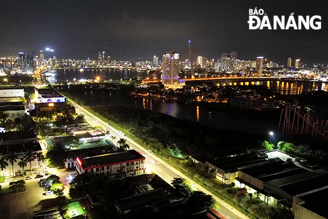 Khu vực cầu Trần Thị Lý thực hiện tiết giảm điện chiếu sáng theo chủ chương của UBND thành phố. 