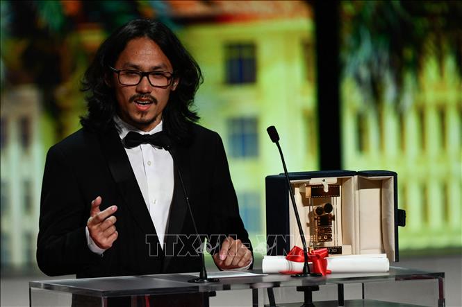 Đạo diễn Phạm Thiên Ân được trao giải Camera vàng cho phim 