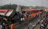 Tìm ra nguyên nhân vụ tai nạn đường sắt thảm khốc tại Ấn Độ