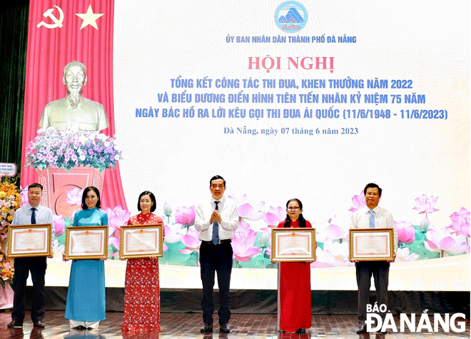Kỷ niệm 75 năm Ngày Chủ tịch Hồ Chí Minh ra Lời kêu gọi thi đua ái quốc (11-6-1948 - 11-6-2023): Nâng cao chất lượng các phong trào thi đua