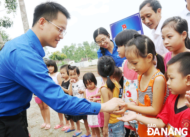 Khơi dậy khát vọng cống hiến cho thanh - thiếu niên, nhi đồng