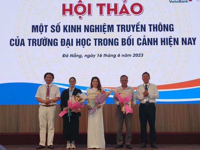 Đẩy mạnh truyền thông trong trường đại học