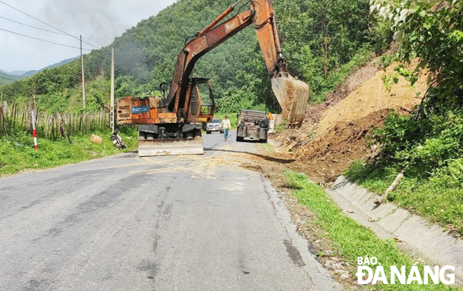 Cần xử lý nghiêm hành vi xâm phạm hộ lan đường bộ