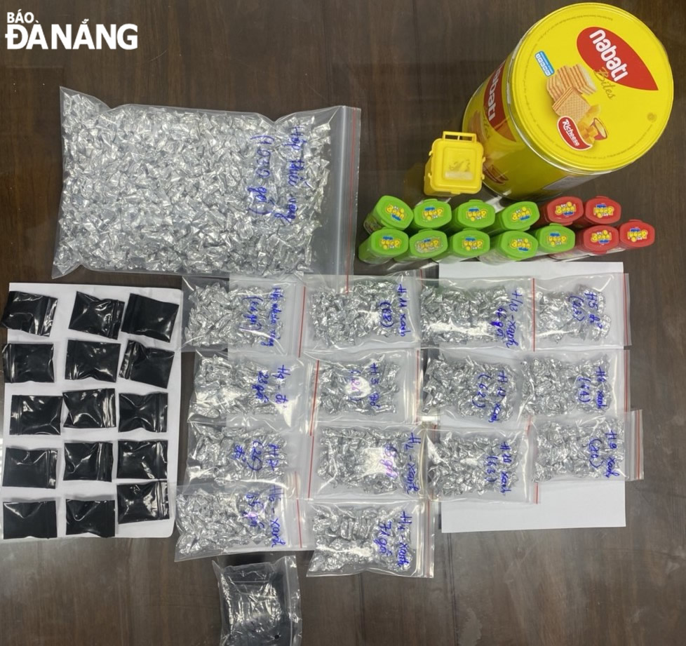 Bắt đối tượng mua bán ma túy, thu giữ hơn 1.000 tép heroin