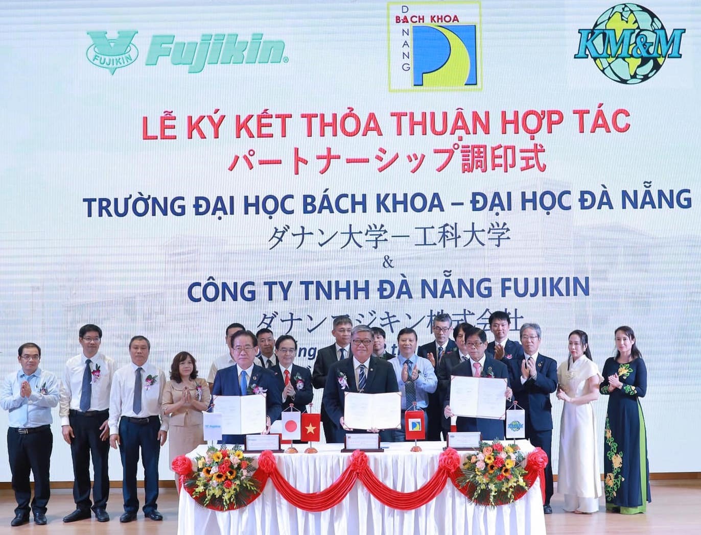 Đẩy mạnh hợp tác giữa trường đại học và doanh nghiệp