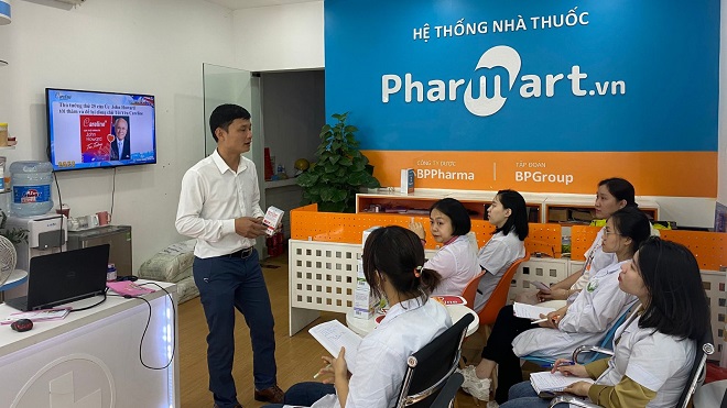 Buổi đào tạo và cập nhật kiến thức chuyên môn của đội ngũ Pharmart.vn.