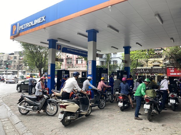 A filling station in Ha Noi. (Photo: VNA)