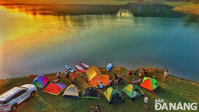 Camping tourism is very attractive to young people. Photo: NVCC