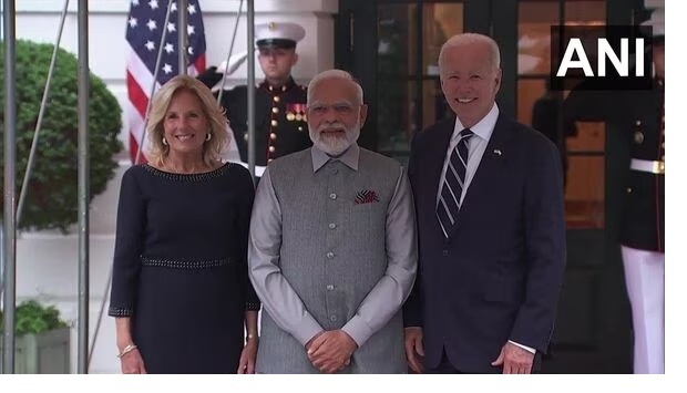 Tổng thống Mỹ Joe Biden (bên phải ngoài cùng) và Đệ nhất phu nhân Jill Biden đón tiếp Thủ tướng Narendra Modi (giữa) tại Nhà Trắng ngày 22-6. Ảnh: ANI