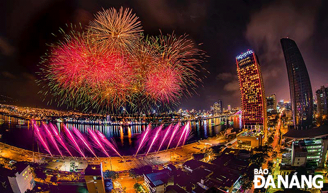 This years Fireworks Festival is the 11th event to have been organized in Da Nang and this international event has performed very well in promoting Da Nang as a dynamic and welcoming city.