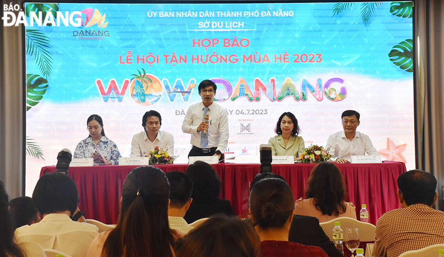 The organisers provided information about the festival at the press conference. Photo: THU HA