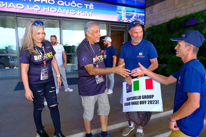 The Global 2000 Fireworks Consulting Company welcomed members of the Italian fireworks team in preparation for the finale on July 8. Photo: Global 2000