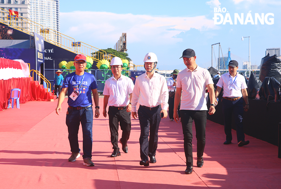 Bí thư Thành ủy yêu cầu các đơn vị phải bảo đảm an toàn tuyệt đối cho khán giả, người xem.