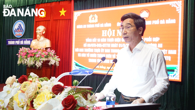 Phó Chủ tịch UBND thành phố Trần Chí Cường phát biểu tại hội nghị.  Ảnh: TRÍ DŨNG